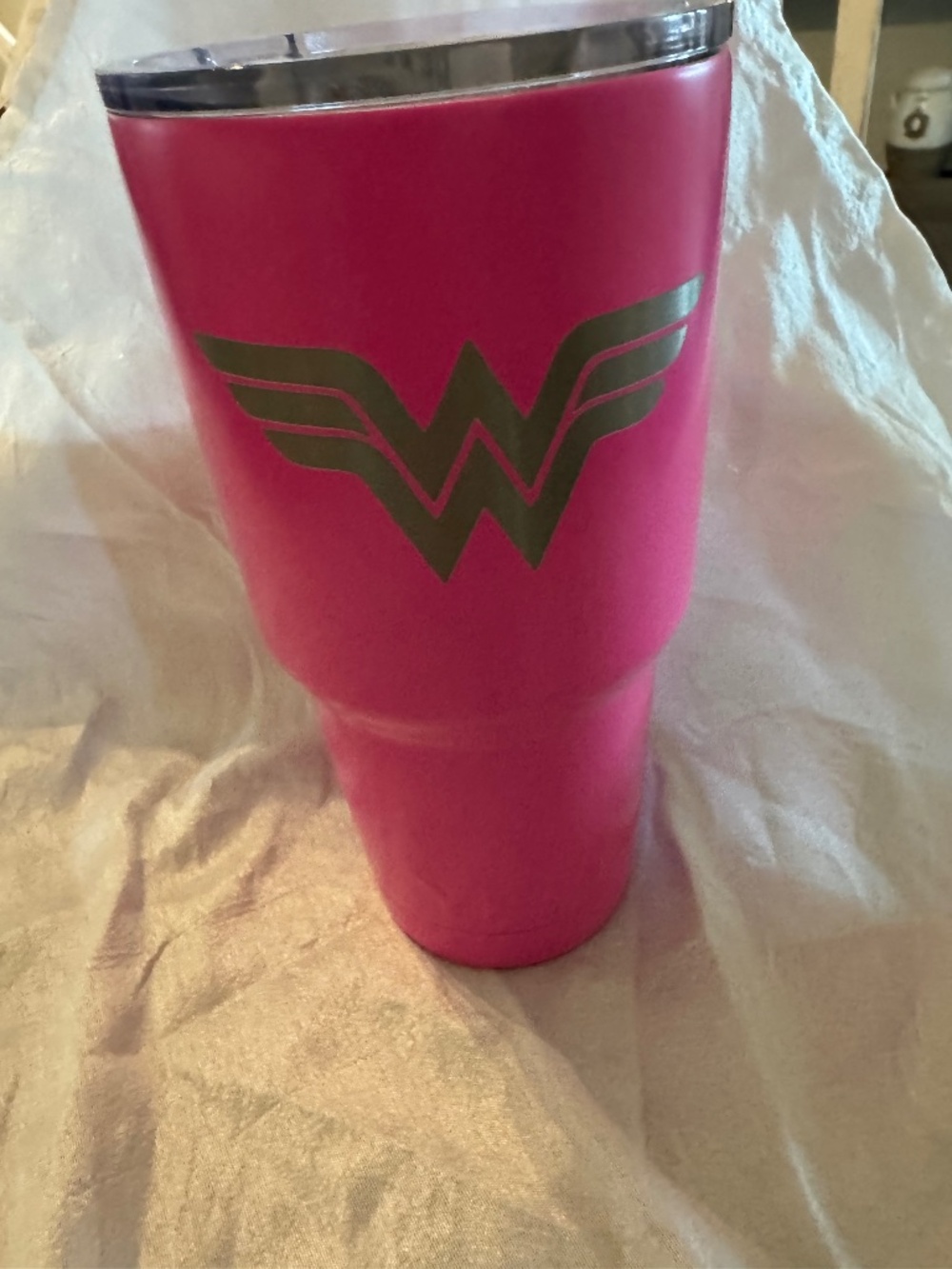 Yeti Hot Pink Wonder Woman Rambler